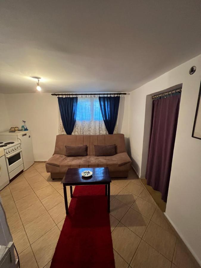 A & A Apartman Подгорица Екстериор снимка