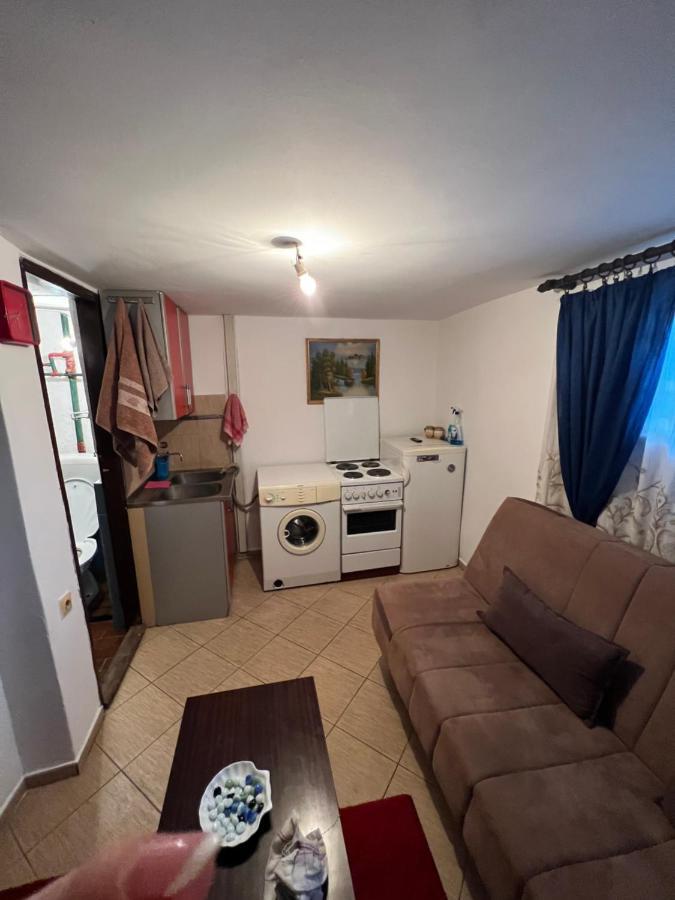 A & A Apartman Подгорица Екстериор снимка