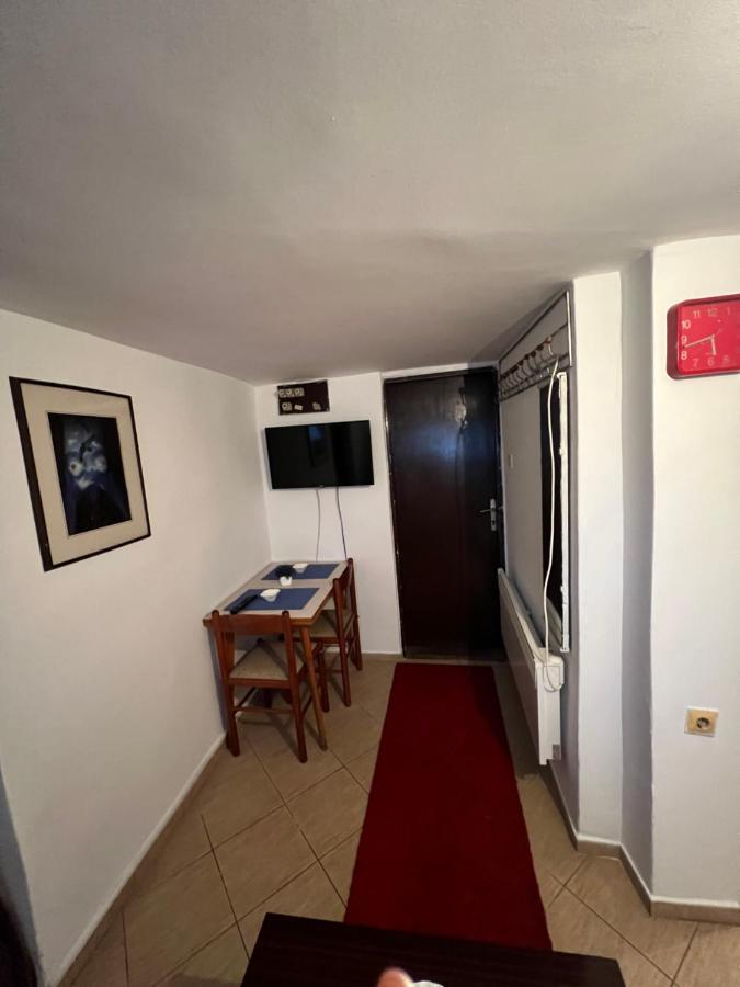 A & A Apartman Подгорица Екстериор снимка