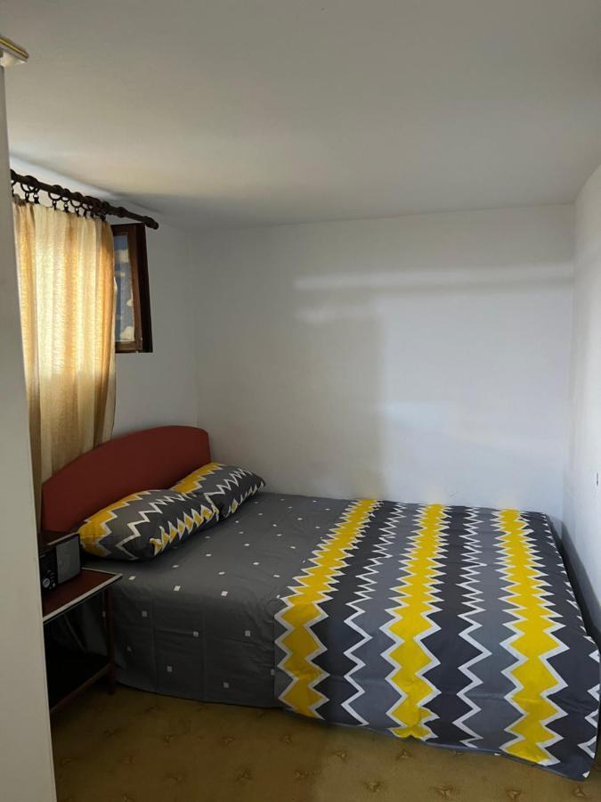 A & A Apartman Подгорица Екстериор снимка